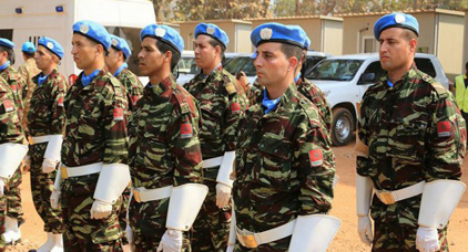 القبعات الزرق المغاربة يحررون 15 رهينة من المدنيين في عملية مسلحة مشتركة القبعات الزرق المغاربة يحررون 15 رهينة من المدنيين في عملية مسلحة مشتركة