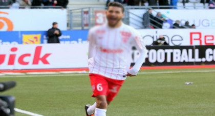 إيقاف لاعب مغربي بشبهة تسببه في مقتل سيدة مسنة بسيارته وهو تحت تأثير المخدرات إيقاف لاعب مغربي بشبهة تسببه في مقتل سيدة مسنة بسيارته وهو تحت تأثير المخدرات