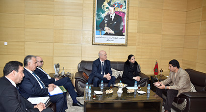 رئيس جهة الشرق يستقبل المديرة العامة بالنيابة للتكوين المهني وإنعاش الشغل لتوقيع هذه الاتفاقيات رئيس جهة الشرق يستقبل المديرة العامة بالنيابة للتكوين المهني وإنعاش الشغل لتوقيع هذه الاتفاقيات