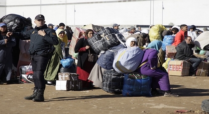 شرطة مليلية توضح أسباب منع المغاربة من نقل المقتنيات عبر بني انصار شرطة مليلية توضح أسباب منع المغاربة من نقل المقتنيات عبر بني انصار