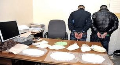ضربة أمنية جديدة.. حجز أزيد من 275 كلغ من المخدرات الصلبة بإقليم الدريوش وإعتقال خمسة أشخاص ضربة أمنية جديدة.. حجز أزيد من 275 كلغ من المخدرات الصلبة بإقليم الدريوش وإعتقال خمسة أشخاص