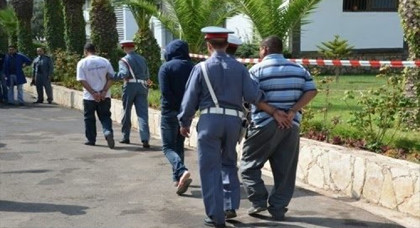 بينهم متورط في جريمة قتل.. تفكيك شبكة متخصصة في تهجير البشر من سواحل أركمان