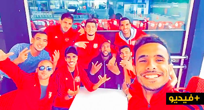 لاعبو فريق الفتح الناظوري يحتفلون بفوزهم على نغمات حتى لقيت اللي تبغيني عاد جيا تسولي فيا لاعبو فريق الفتح الناظوري يحتفلون بفوزهم على نغمات حتى لقيت اللي تبغيني عاد جيا تسولي فيا