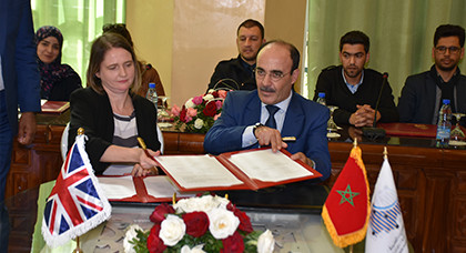 الخارجية البريطانية تدعم مجلس جهة طنجة تطوان الحسيمة ب 7 مليار سنتيم الخارجية البريطانية تدعم مجلس جهة طنجة تطوان الحسيمة ب 7 مليار سنتيم