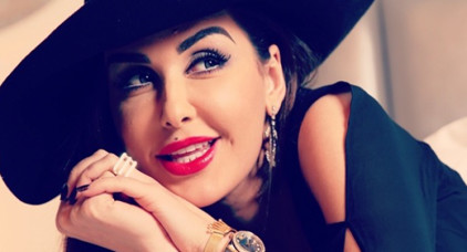 تفاصيل جديدة.. الفنانة وئام الدحماني ماتت منتحرة تاركة رسالة هذا مضمونها تفاصيل جديدة.. الفنانة وئام الدحماني ماتت منتحرة تاركة رسالة هذا مضمونها