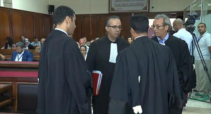 انطلاق محاكمة نشطاء حراك الحسيمة.. وموضوع "التعذيب" يشعل القاعة بين المحامين والنيابة العامة انطلاق محاكمة نشطاء حراك الحسيمة.. وموضوع "التعذيب" يشعل القاعة بين المحامين والنيابة العامة
