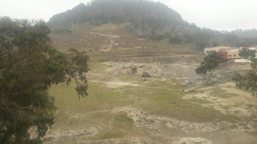 مستشارون جماعيون يعتزمون مراسلة الملك لوقف تشييد "تجزئة سكنية" في ملك غابوي على حافة جبل بأزغنغان مستشارون جماعيون يعتزمون مراسلة الملك لوقف تشييد "تجزئة سكنية" في ملك غابوي على حافة جبل بأزغنغان