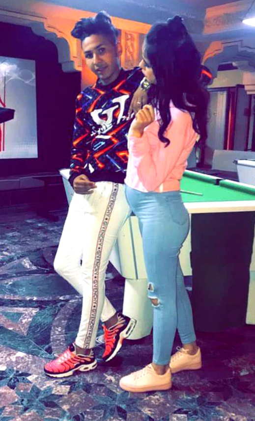 خديجة حامل في شهرها الرابع.. أصغر "كوبل" في المغرب ينتظر مولودا (+صورة) خديجة حامل في شهرها الرابع.. أصغر "كوبل" في المغرب ينتظر مولودا (+صورة)