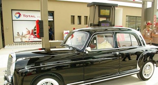 شاهدوا مرسديس 200 العتيقة التي مثلت إقليم الناظور في رالي السيارات الكلاسيكية شاهدوا مرسديس 200 العتيقة التي مثلت إقليم الناظور في رالي السيارات الكلاسيكية