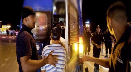 قاصر يسرق 200 مليون سنتيم من وكالة لصرف الأموال بعد إحداثه ثقبا في جدارها قاصر يسرق 200 مليون سنتيم من وكالة لصرف الأموال بعد إحداثه ثقبا في جدارها