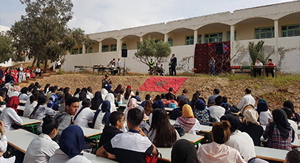 تلامذة الإعدادي بالناظور يبصمون على صبحية فنية ناجحة لفائدة تلامذتها تلامذة الإعدادي بالناظور يبصمون على صبحية فنية ناجحة لفائدة تلامذتها
