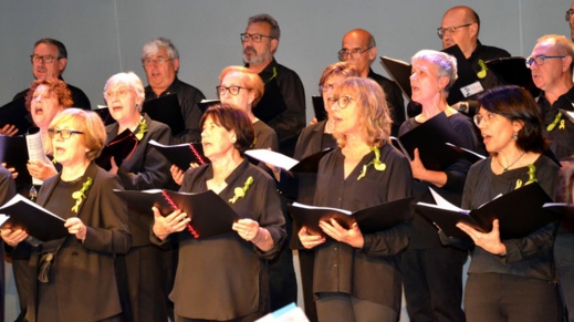 شاهدوا السمفونية التي جمعت فرقة إن أومازيغ وكورال سيربنكنتا الإسبانية شاهدوا السمفونية التي جمعت فرقة إن أومازيغ وكورال سيربنكنتا الإسبانية