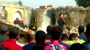 فاجعة.. مقتل طفلين وجرح آخرين وحديث عن مفقودين في حادث انهيار بناية عسكرية بوجدة فاجعة.. مقتل طفلين وجرح آخرين وحديث عن مفقودين في حادث انهيار بناية عسكرية بوجدة