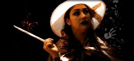 مونية مزياني فنانة طموحة تتخطّى العراقيل وترتقي فوق الجراح وتصبو للقمة بهدوء.. مونية مزياني فنانة طموحة تتخطّى العراقيل وترتقي فوق الجراح وتصبو للقمة بهدوء..