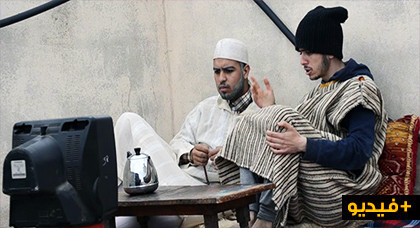 شاهدوا الحلقة 4 من السلسلة الهزلية "المشاكيل" حول المقاطعة شاهدوا الحلقة 4 من السلسلة الهزلية "المشاكيل" حول المقاطعة