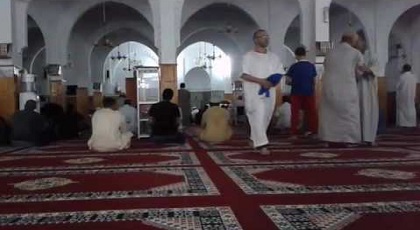 حدث في المغرب.. مؤذن يرفع آذان المغرب بـ"الخطأ" ويتسبب في إفطار الصائمين قبل الموعد حدث في المغرب.. مؤذن يرفع آذان المغرب بـ"الخطأ" ويتسبب في إفطار الصائمين قبل الموعد