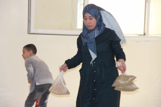 أجنحة السلام تدخل الفرحة على 130 أسرة من خلال توزيع قفف الخير في إطار حملة عشرة دراهم. أجنحة السلام تدخل الفرحة على 130 أسرة من خلال توزيع قفف الخير في إطار حملة عشرة دراهم.