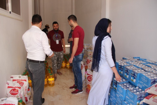 أجنحة السلام تدخل الفرحة على 130 أسرة من خلال توزيع قفف الخير في إطار حملة عشرة دراهم. أجنحة السلام تدخل الفرحة على 130 أسرة من خلال توزيع قفف الخير في إطار حملة عشرة دراهم.