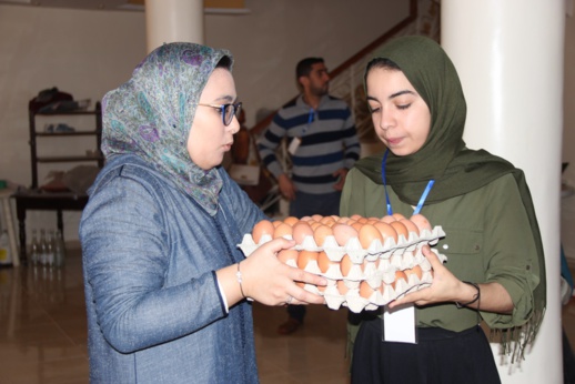 أجنحة السلام تدخل الفرحة على 130 أسرة من خلال توزيع قفف الخير في إطار حملة عشرة دراهم. أجنحة السلام تدخل الفرحة على 130 أسرة من خلال توزيع قفف الخير في إطار حملة عشرة دراهم.