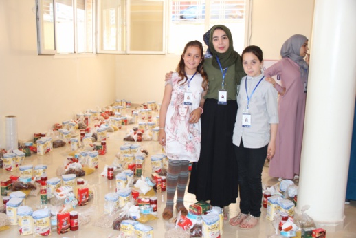 أجنحة السلام تدخل الفرحة على 130 أسرة من خلال توزيع قفف الخير في إطار حملة عشرة دراهم. أجنحة السلام تدخل الفرحة على 130 أسرة من خلال توزيع قفف الخير في إطار حملة عشرة دراهم.