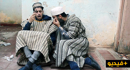 تابعوا الحلقة الثامنة من السلسلة الهزلية "المشاكيل" لمواهب كوميدية من الناظور تابعوا الحلقة الثامنة من السلسلة الهزلية "المشاكيل" لمواهب كوميدية من الناظور