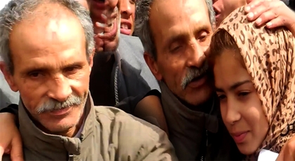 شاهدوا.. الأستاذ الذي عنف تلميذته يعانق الحرية وهذا ما قاله عن تفاصيل وملابسات الواقعة شاهدوا.. الأستاذ الذي عنف تلميذته يعانق الحرية وهذا ما قاله عن تفاصيل وملابسات الواقعة