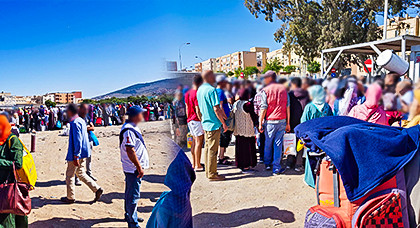 يحدث الان... سلطات مليلية تحتجز مئات المغاربة تحت أشعة الشمس الحارقة وتمنعهم من العودة إلى الناظور يحدث الان... سلطات مليلية تحتجز مئات المغاربة تحت أشعة الشمس الحارقة وتمنعهم من العودة إلى الناظور