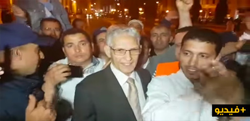 فضيحة.. الوزير الداودي يحتج ضد "المقاطعين" وسخرية عارمة تجتاح مواقع التواصل فضيحة.. الوزير الداودي يحتج ضد "المقاطعين" وسخرية عارمة تجتاح مواقع التواصل