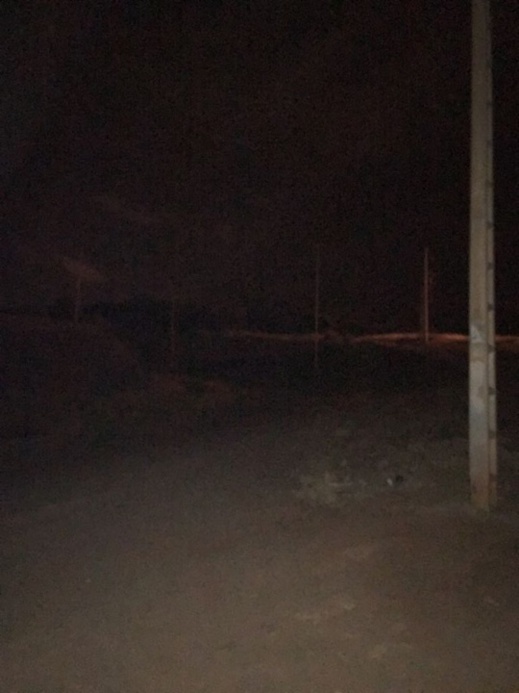 ساكنة "غاسي" تشكو غرق طريق "القصر الملكي" في ظلام دامس لسنوات ساكنة "غاسي" تشكو غرق طريق "القصر الملكي" في ظلام دامس لسنوات