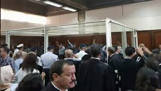 ناصر الزفزافي ومعتقلوا حراك الريف يعلنون مقاطعة أطوار المحاكمة ناصر الزفزافي ومعتقلوا حراك الريف يعلنون مقاطعة أطوار المحاكمة