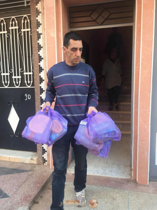 توزيع 2500 وجبة إفطار وقفف وملابس على المحتاجين والأيتام بوجدة توزيع 2500 وجبة إفطار وقفف وملابس على المحتاجين والأيتام بوجدة