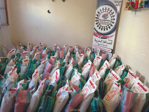 توزيع 2500 وجبة إفطار وقفف وملابس على المحتاجين والأيتام بوجدة توزيع 2500 وجبة إفطار وقفف وملابس على المحتاجين والأيتام بوجدة