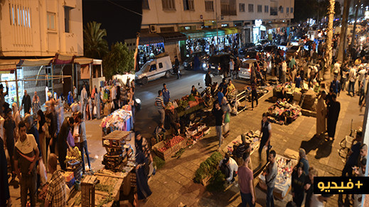 شاهدوا أجواء ليلة العيد بالناظور رواج تجاري في جميع الأسواق 