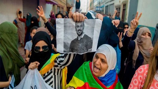 عائلات معتقلي حراك الريف يقاطعون احتفالات "العيد" تضامنا مع أبنائهم القابعين بالسجون عائلات معتقلي حراك الريف يقاطعون احتفالات "العيد" تضامنا مع أبنائهم القابعين بالسجون