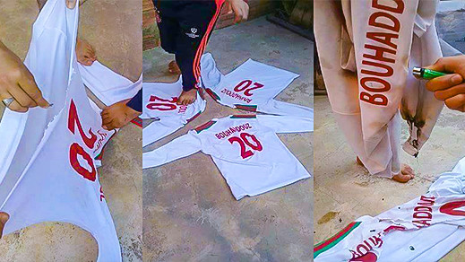 مواطن غاضب يُحرق قميص اللاعب "بوهدوز" يثير سخطا واستنكارا عارمين على الفايسبوك مواطن غاضب يُحرق قميص اللاعب "بوهدوز" يثير سخطا واستنكارا عارمين على الفايسبوك