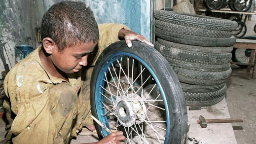 تقرير صادم حول تشغيل الاطفال  في أعمال خطيرة بالناظور ومدن اخرى