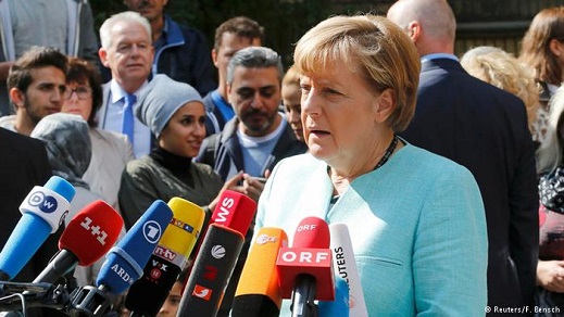 المستشارة الألمانية ميركل تدخل على خط المهاجرين بين المغرب وإسبانيا المستشارة الألمانية ميركل تدخل على خط المهاجرين بين المغرب وإسبانيا