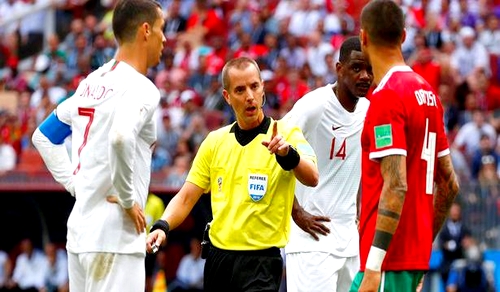 بسبب أخطاء الحكم الأمريكي.. عريضة دولية تطالب "الفيفا" بإعادة مباراة المغرب والبرتغال بسبب أخطاء الحكم الأمريكي.. عريضة دولية تطالب "الفيفا" بإعادة مباراة المغرب والبرتغال