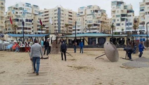 مثير.. رجال أعمال يتحدون وزير الداخلية بسبب الملك البحري العمومي بالشمال مثير.. رجال أعمال يتحدون وزير الداخلية بسبب الملك البحري العمومي بالشمال