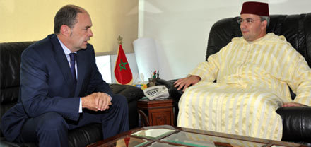 عامل الناظور يستقبل القنصل العام الإسباني الجديد خورخي كابيساس فونتانيا عامل الناظور يستقبل القنصل العام الإسباني الجديد خورخي كابيساس فونتانيا