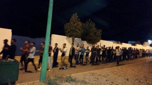 احتجاجات ليلية بسلوان تنديدا بالاحكام الصادرة في حق معتقلي حراك الريف احتجاجات ليلية بسلوان تنديدا بالاحكام الصادرة في حق معتقلي حراك الريف