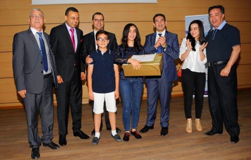 ضمنهم سليلة الناظور مروة الماحي.. وزارة التعليم تكافئ أصحاب أعلى المعدلات في امتحانات الباكلوريا ضمنهم سليلة الناظور مروة الماحي.. وزارة التعليم تكافئ أصحاب أعلى المعدلات في امتحانات الباكلوريا