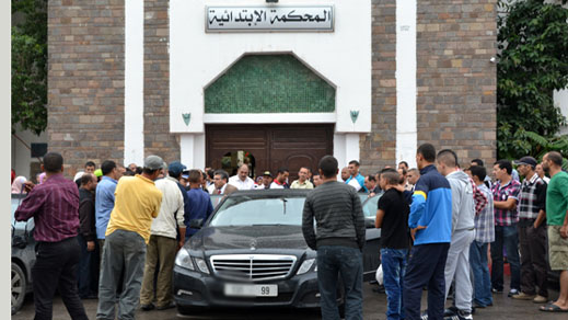 ضابط في الدرك يطالب بإحضار برلماني بالناظور متهم بالنصب إلى المحكمة بالقوة ضابط في الدرك يطالب بإحضار برلماني بالناظور متهم بالنصب إلى المحكمة بالقوة