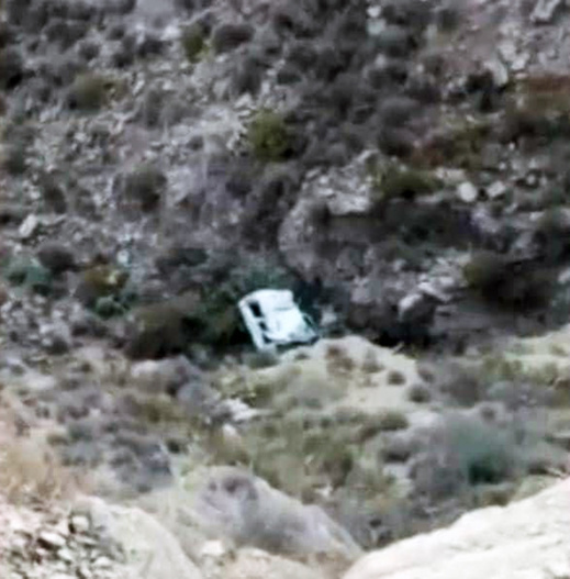 هنا سقطت سيارة اللاعب لحسن أخميس في حادثة قرب الناظور هنا سقطت سيارة اللاعب لحسن أخميس في حادثة قرب الناظور