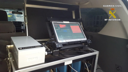 شاهدوا.. حراكة حاولوا العبور إلى إسبانيا وسط حاوية للخردة المعدنية بمليلية شاهدوا.. حراكة حاولوا العبور إلى إسبانيا وسط حاوية للخردة المعدنية بمليلية