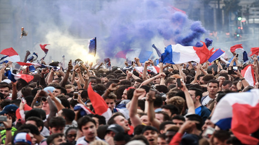 اليمين المتطرف يسعى لمنع المغاربة من الإحتفال بإنتصارات منتخب فرنسا