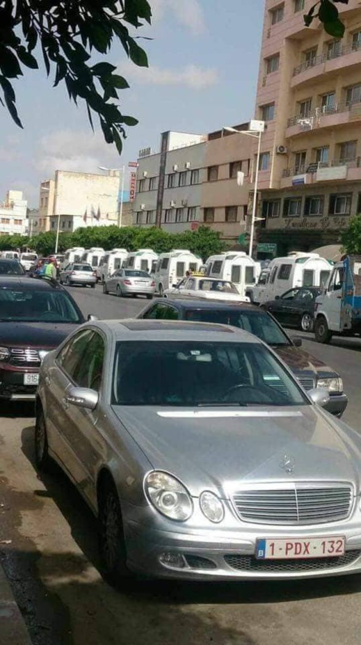 بالصور.. قوات الأمن تمنع تنفيذ وقفة احتجاجية لنشطاء "حراك الريف" وسط العروي