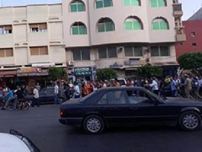 بالصور.. قوات الأمن تمنع تنفيذ وقفة احتجاجية لنشطاء "حراك الريف" وسط العروي