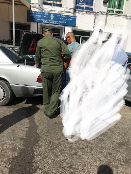 حجز 250 كلغ من الحلويات الفاسدة المنتهية صلاحية استهلاكها كانت في طريقها إلى الناظور حجز 250 كلغ من الحلويات الفاسدة المنتهية صلاحية استهلاكها كانت في طريقها إلى الناظور