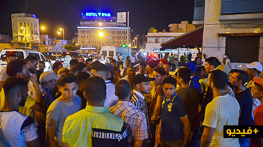 اندلاع احتجاج صاخب ضد رفع التسعيرة الليلية للنقل العمومي وسط الناظور